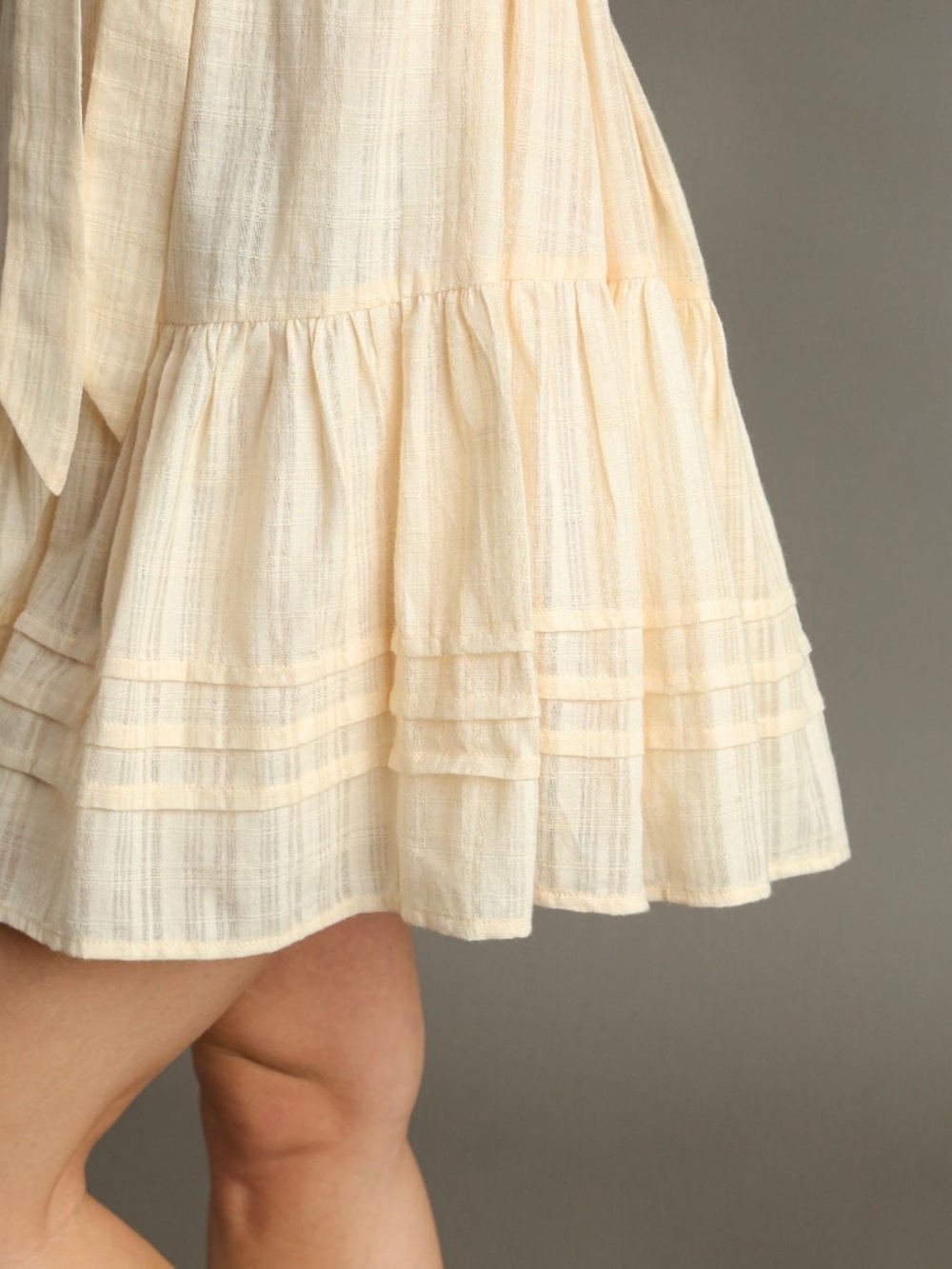 Umgee Cream Textured Ruffle Dress Tie Waist Tiered Mini Cotton Lined NWT - Picture 4 of 8